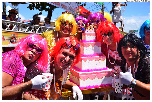 Teve até bolo e parabéns para comemorar os 60 anos das Virgens do Bairro Novo. - Foto: Jan Ribeiro/Pref.Olinda