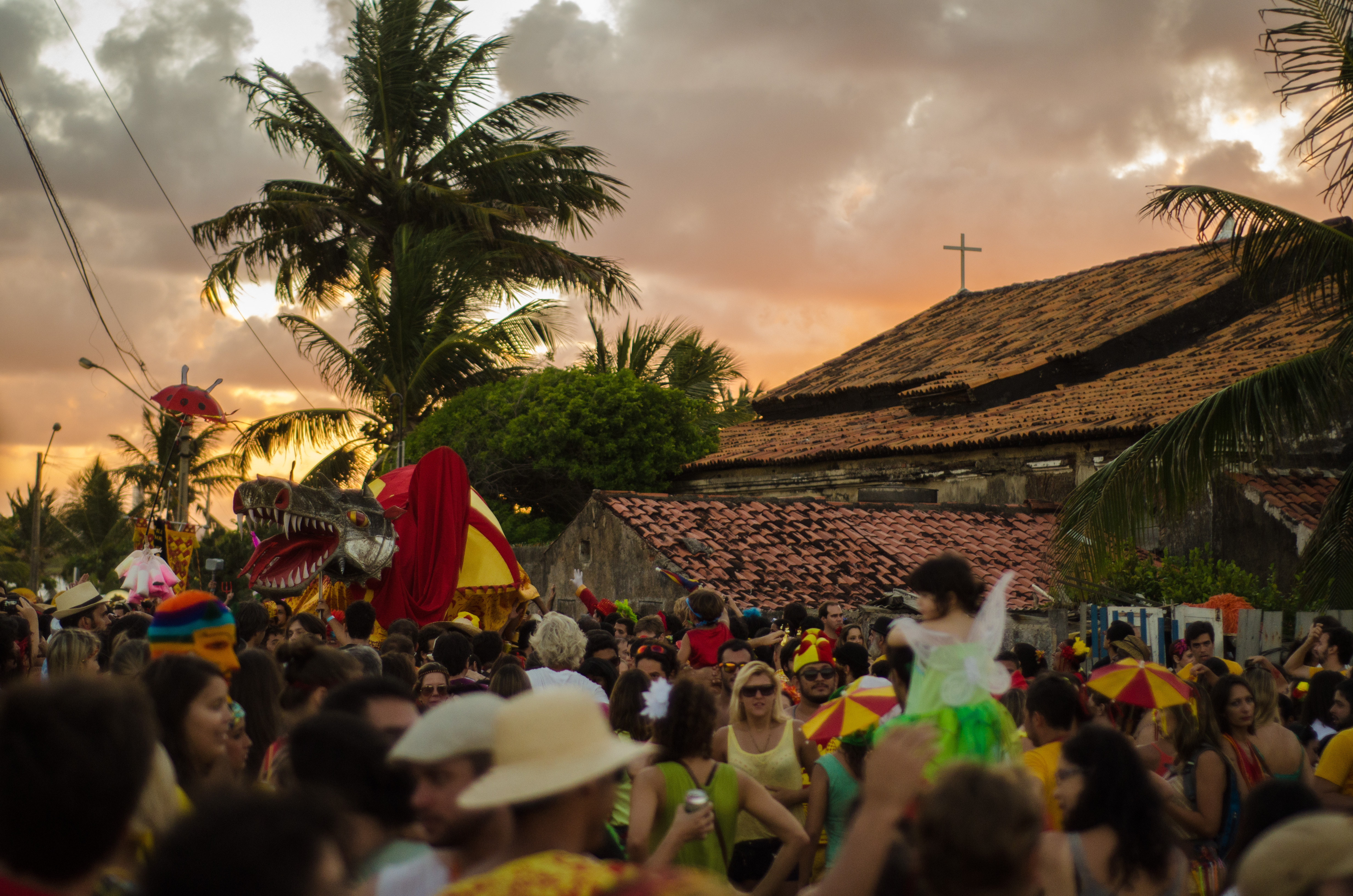 Criado em 1977, o bloco Eu Acho é Pouco é um do mais tradicionais do carnaval de Olinda. - Foto: Jan Ribeiro/Pref.Olinda