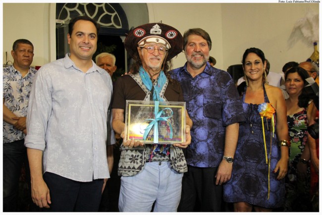 Alceu Valença, além de homenageado, serve como inspiração para folia em 2016, que tem como tema: "O Circo de Alceu Valença". Foto: Luiz Fabiano/Pref.Olinda