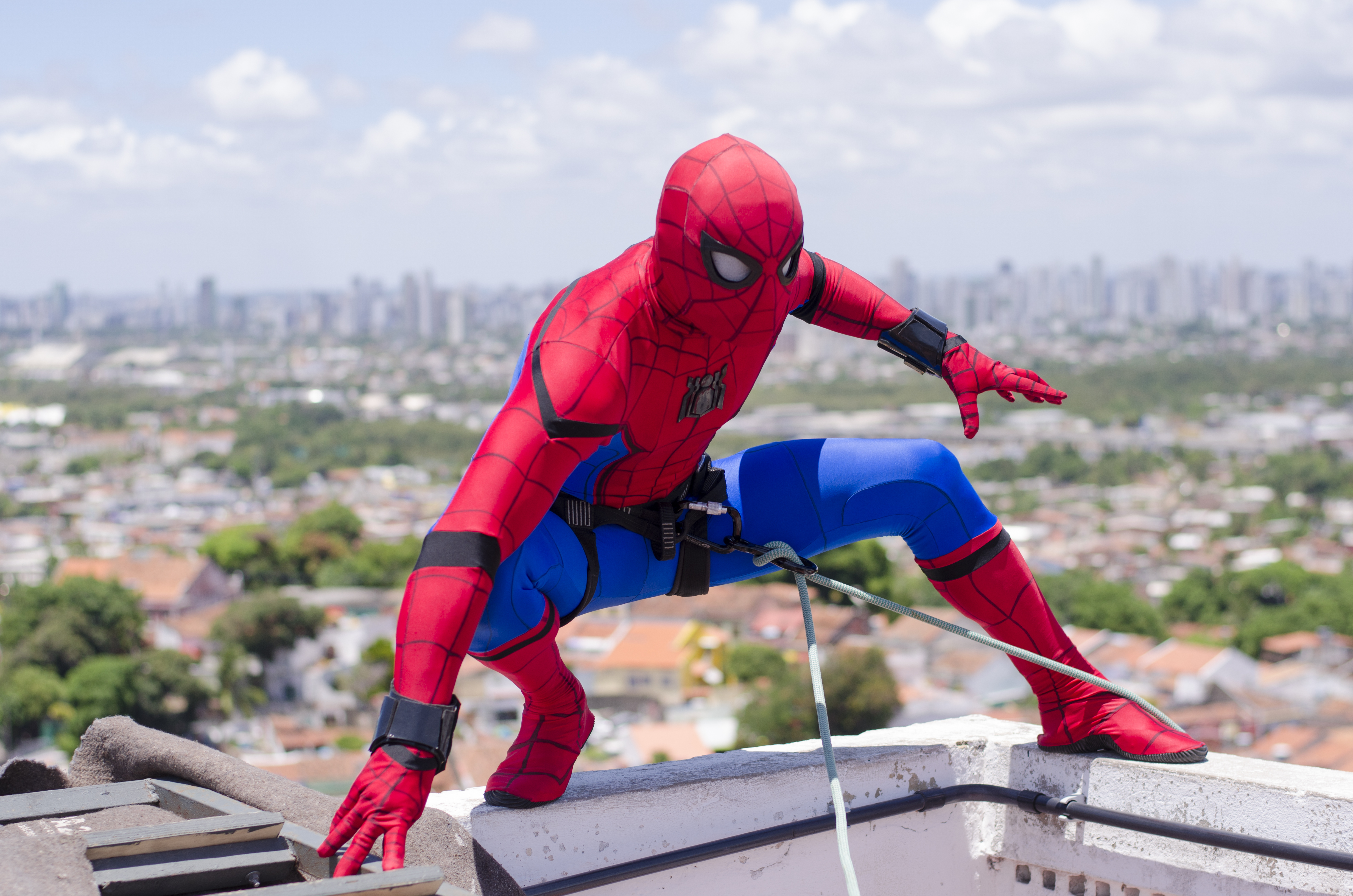 Há oito anos o Homem Aranha desce a caixa d’água do Alto da Sé em Olinda